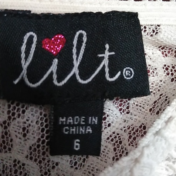 🌼Girls Size 6 Dress With Lace and Floral Patterns 🌼 - Picture 3 of 7